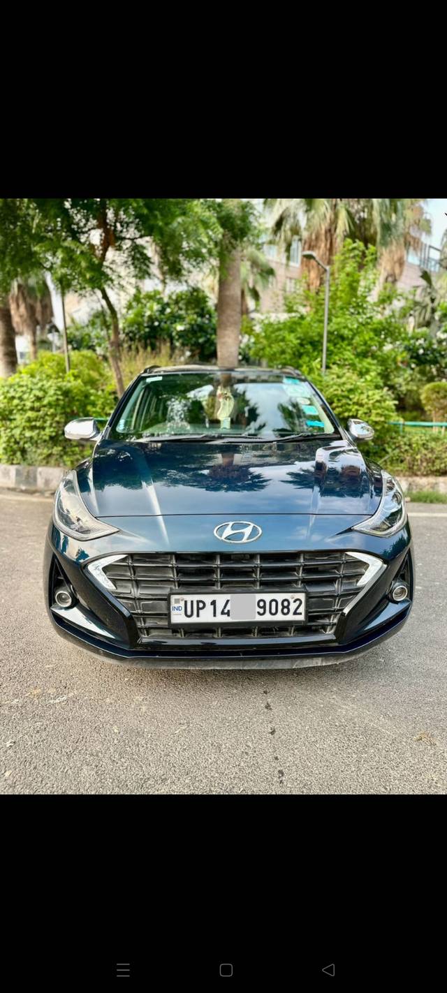 https://images10.gaadi.com/usedcar_image/4238832/original/b79c13c5803c755d5ee7cea931021243.jpg?imwidth=6402