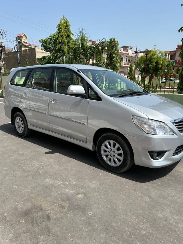 https://images10.gaadi.com/usedcar_image/4238923/original/fc2f58e3903dfc62b0c6041e651c8851.jpg?imwidth=6400