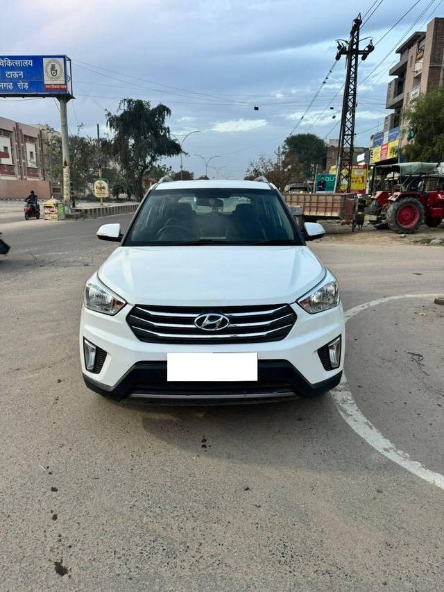 https://images10.gaadi.com/usedcar_image/4238948/original/processed_b101d5dd972c4da8d31e6e9ff4c4cbaa.jpg?imwidth=6401