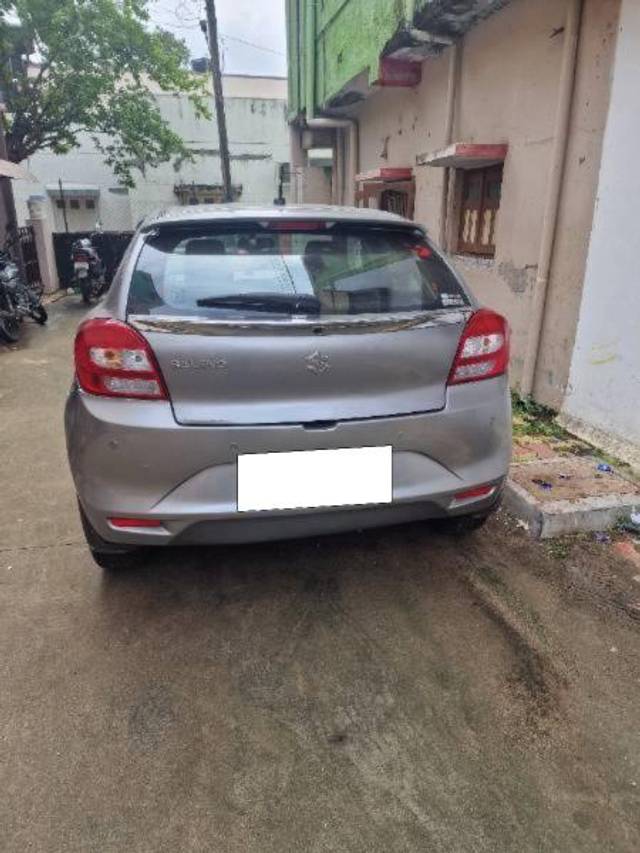 https://images10.gaadi.com/usedcar_image/4238958/original/processed_b2556aba-040e-41b5-9671-ea081034c649.jpg?imwidth=6401