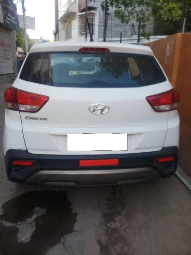 https://images10.gaadi.com/usedcar_image/4238998/original/processed_30218ec2-4d7c-443c-ad32-feab9c7ccc41.jpeg?imwidth=6401