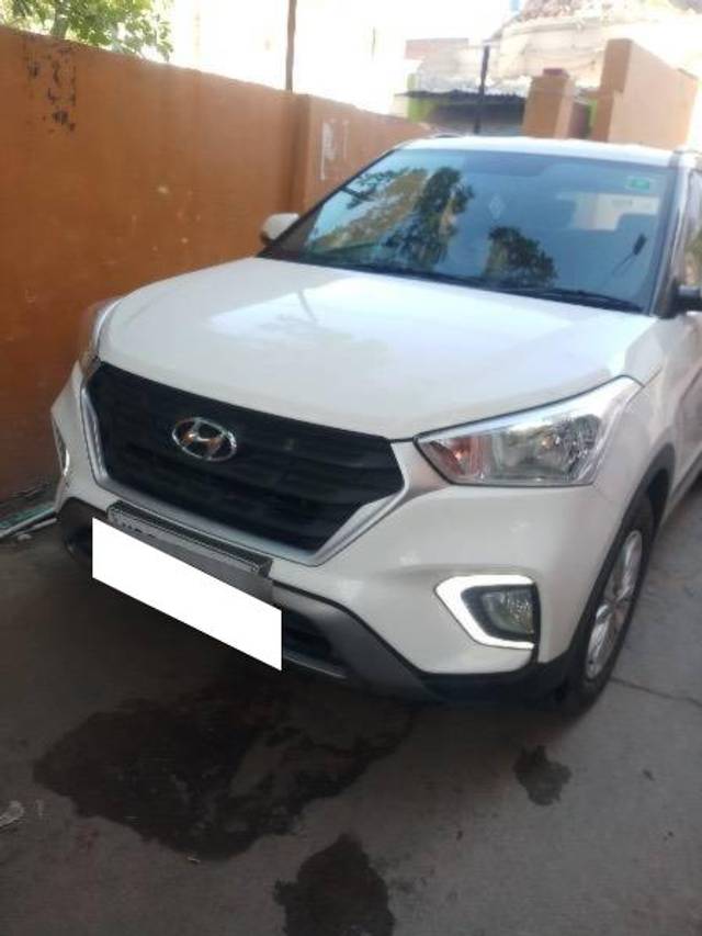 https://images10.gaadi.com/usedcar_image/4238998/original/processed_36ad6729-d778-45ba-8103-8e092090926e.jpeg?imwidth=6400