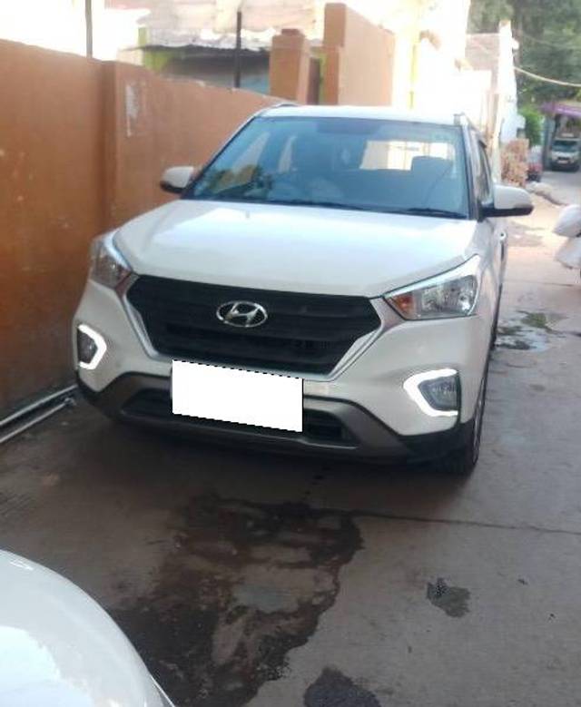 https://images10.gaadi.com/usedcar_image/4238998/original/processed_853086e7-c72c-4971-94c9-b0b2dd480d89.jpeg?imwidth=6402