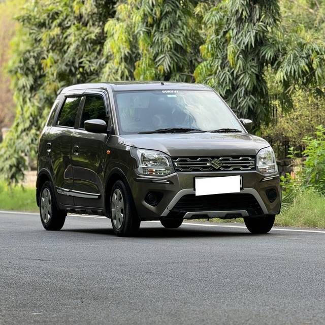 https://images10.gaadi.com/usedcar_image/4239018/original/processed_4324278e580c60506569e4c45b7af55d.jpg?imwidth=6400