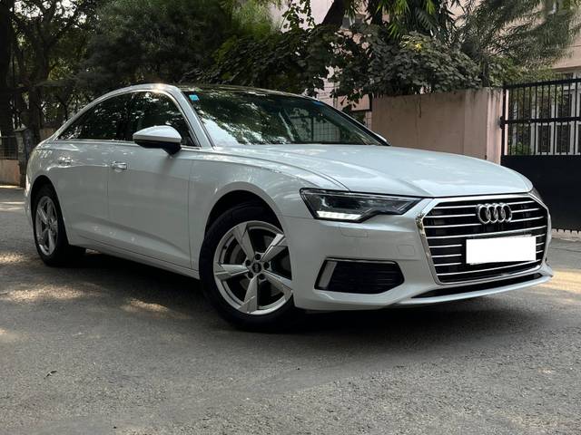 https://images10.gaadi.com/usedcar_image/4239189/original/processed_93119e713b9422a2a940e95a3b7d2123.jpg?imwidth=6400