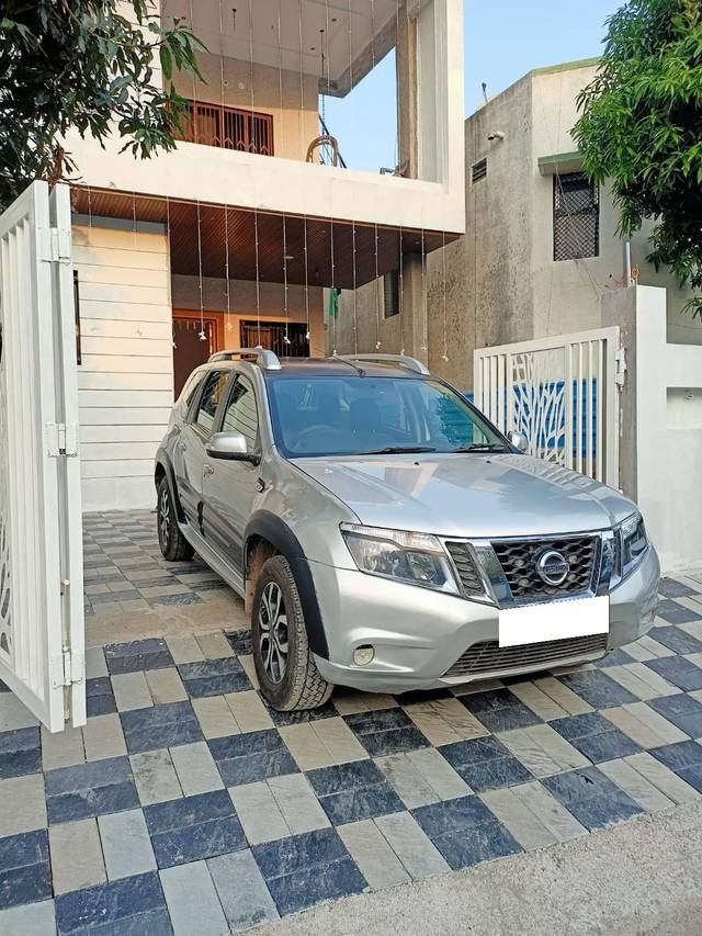 https://images10.gaadi.com/usedcar_image/4239345/original/processed_bd4e79897e036edaa438a8a19d3e2495.jpeg?imwidth=6400