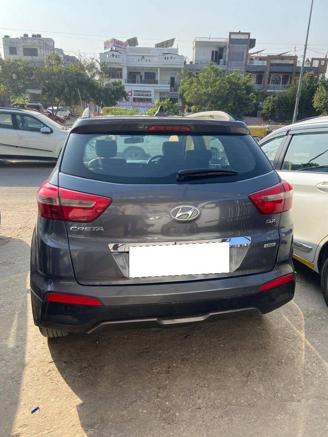 https://images10.gaadi.com/usedcar_image/4239357/original/processed_6a43f7b2eb9f7b981786375203768ea6.jpg?imwidth=6401