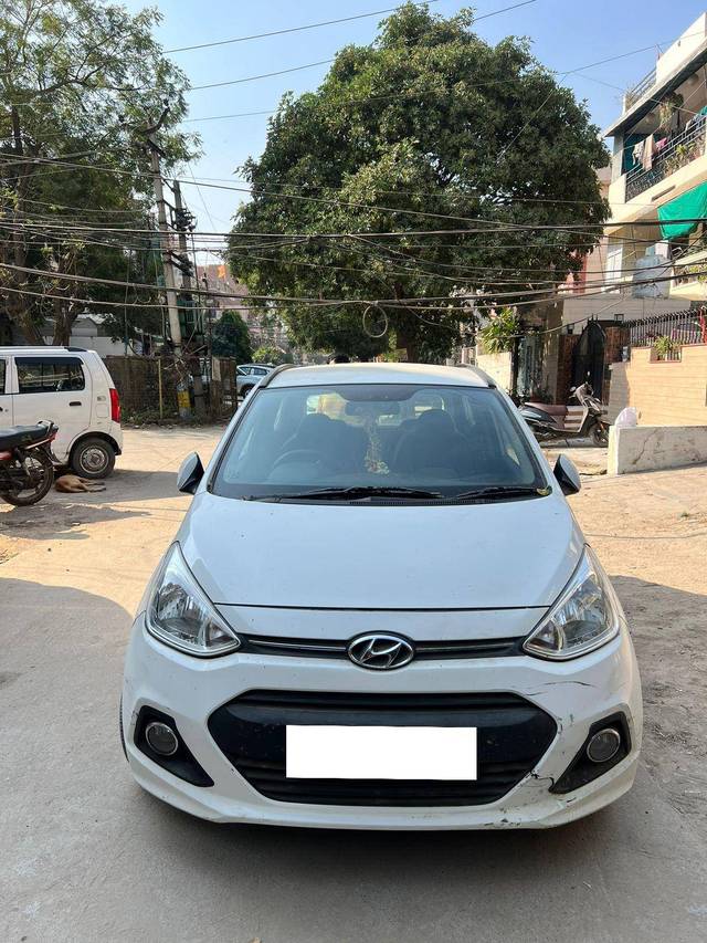 https://images10.gaadi.com/usedcar_image/4239439/original/813df583609faf6eb473e30af624dd50.jpg?imwidth=6402