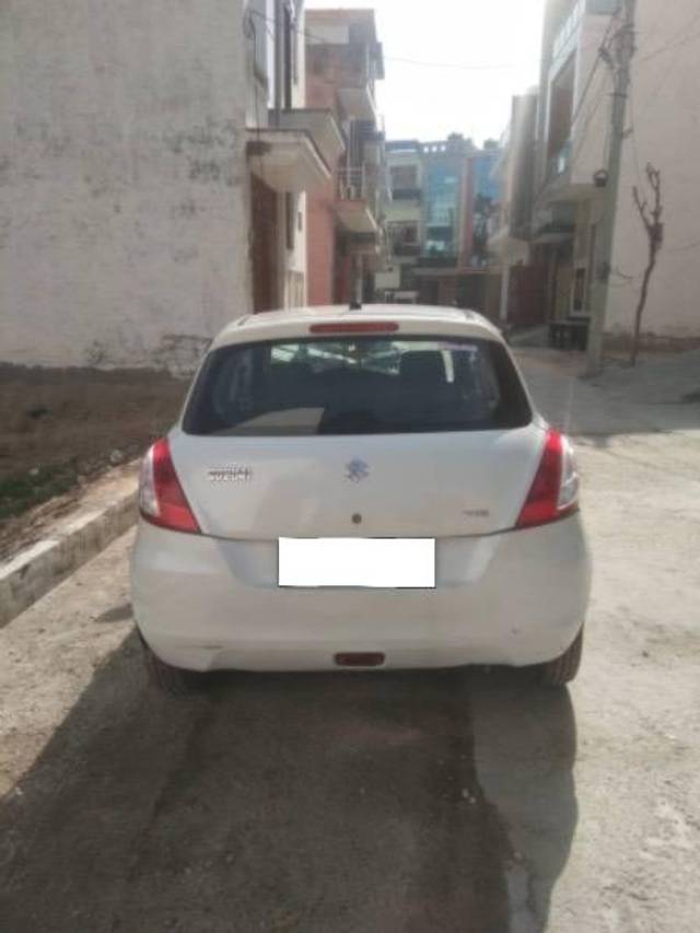 https://images10.gaadi.com/usedcar_image/4239505/original/processed_82952b82-2fe2-4cf9-9293-cb75093cc5da.jpeg?imwidth=6402