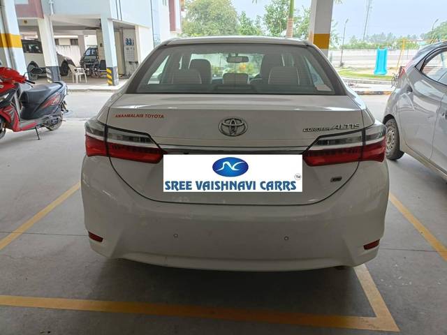 https://images10.gaadi.com/usedcar_image/4239575/original/processed_9cd49d23895475028ecfd33f19b43e1a.jpeg?imwidth=6401