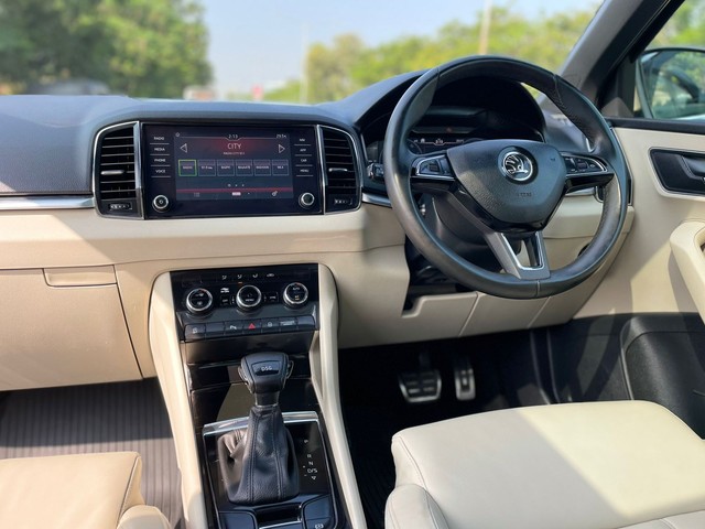 Second-hand 2020 Skoda Karoq Style AT for sale in Mumbai-10