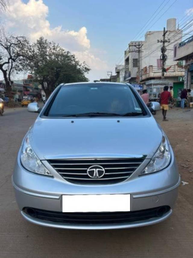 https://images10.gaadi.com/usedcar_image/4239739/original/processed_f3767476-d2a6-4483-9670-e92954f03746.jpg?imwidth=6401