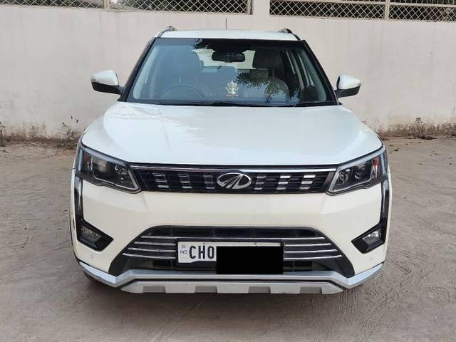 https://images10.gaadi.com/usedcar_image/4239777/original/processed_cc882502-e8bf-48df-ab52-2b650688d610.jpg?imwidth=6400