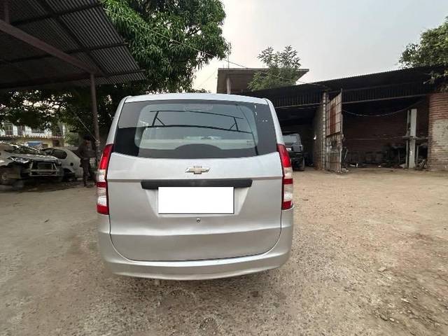 https://images10.gaadi.com/usedcar_image/4239829/original/processed_f4646385-8938-41e5-9f08-907fc7170644.jpeg?imwidth=6402