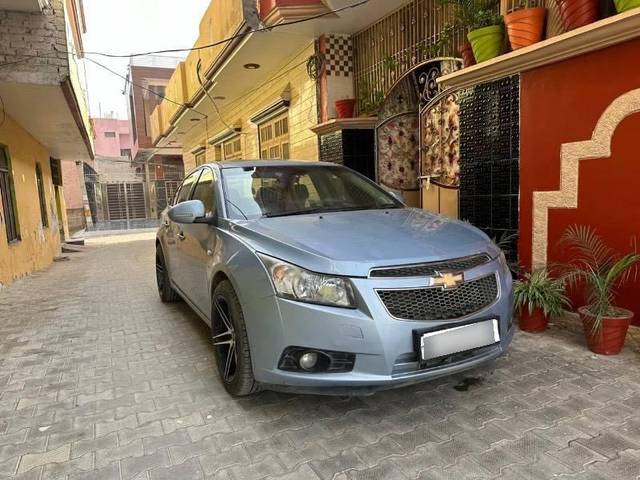 https://images10.gaadi.com/usedcar_image/4240003/original/processed_0c39210a-82e2-465d-b1fa-4eaa2f49ba81.jpg?imwidth=6400