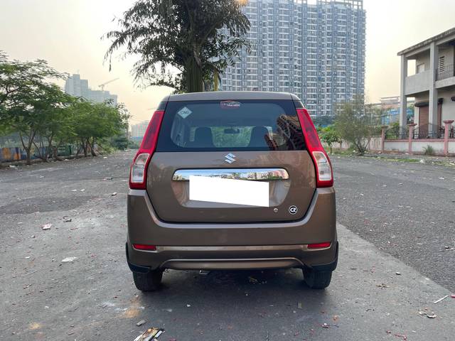 https://images10.gaadi.com/usedcar_image/4240004/original/processed_31c7b03ed324c14c7b8fc8dd4de3481a.jpg?imwidth=6402