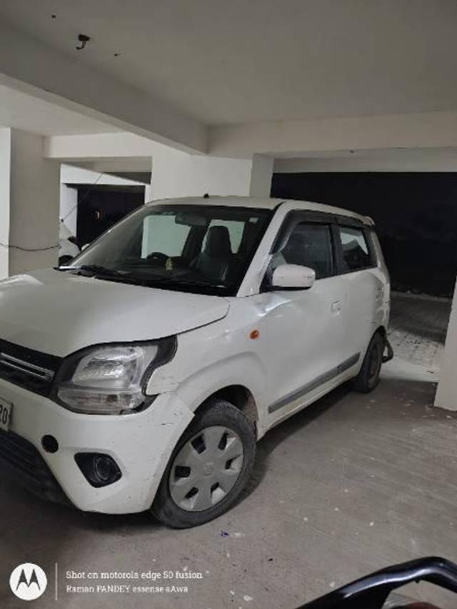 https://images10.gaadi.com/usedcar_image/4240014/original/processed_56e9a9e4-202e-4418-a7d0-f8e113e2b7b4.jpg?imwidth=6400