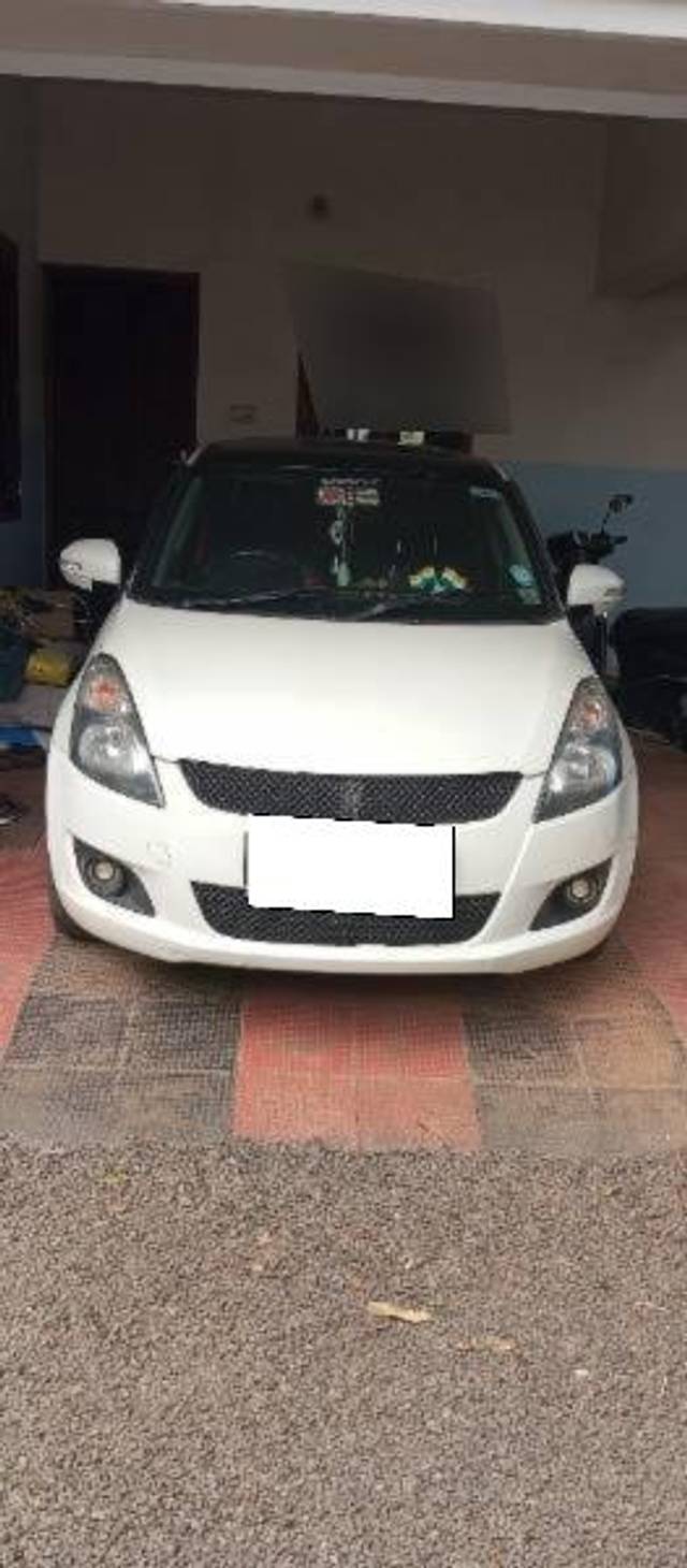 https://images10.gaadi.com/usedcar_image/4240060/original/processed_3c1835c0-3892-4eb0-aafe-d7e7ca3a3fc4.jpg?imwidth=6400