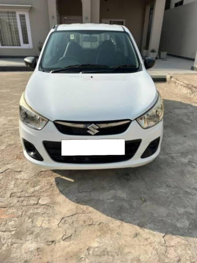 https://images10.gaadi.com/usedcar_image/4240107/original/processed_535235af-25bd-4f75-92c7-4a8aaefe7e7d.jpg?imwidth=6402