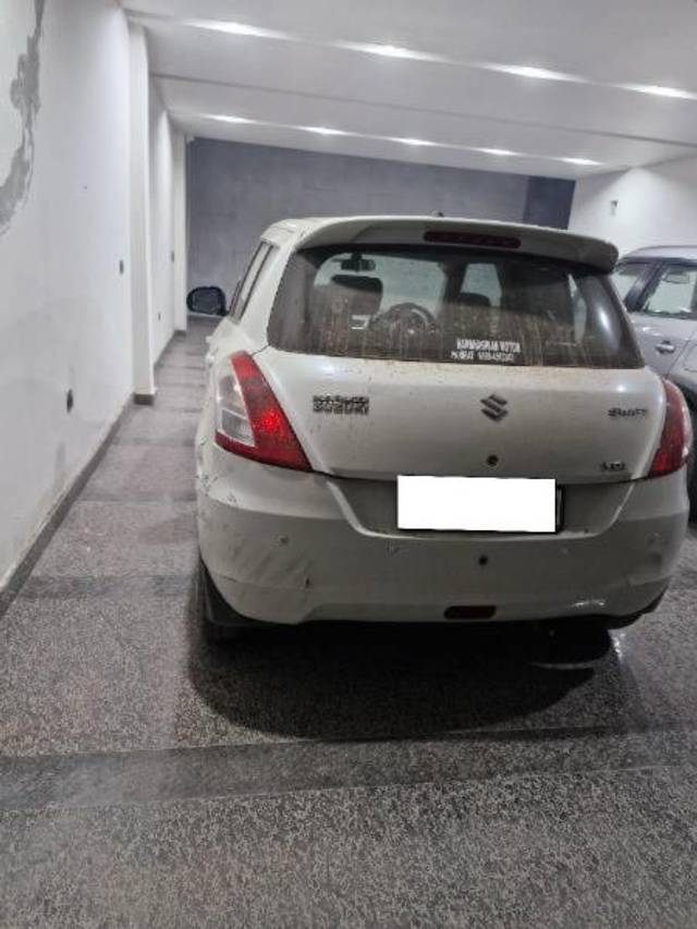 https://images10.gaadi.com/usedcar_image/4240141/original/processed_e0d71b94-70f8-4c7b-82f7-320022c6b574.jpg?imwidth=6401