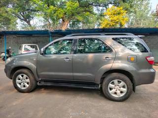 Toyota Fortuner 2009-2011 Toyota Fortuner 3.0 Diesel