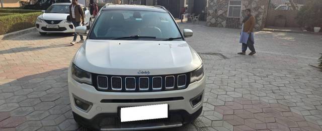 https://images10.gaadi.com/usedcar_image/4240313/original/ac5f97dc79247b5133ec4eae64630faf.jpg?imwidth=6400