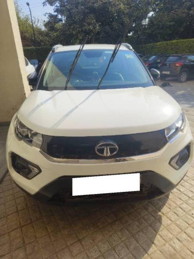 https://images10.gaadi.com/usedcar_image/4240360/original/025f695e28806b6acfcad5712ef19ff8.jpg?imwidth=6400