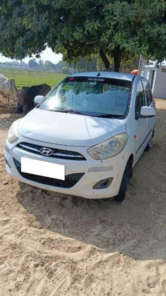 https://images10.gaadi.com/usedcar_image/4240442/original/processed_a204330c-8b7b-4968-9735-9e7a0b95daa0.jpg?imwidth=6400