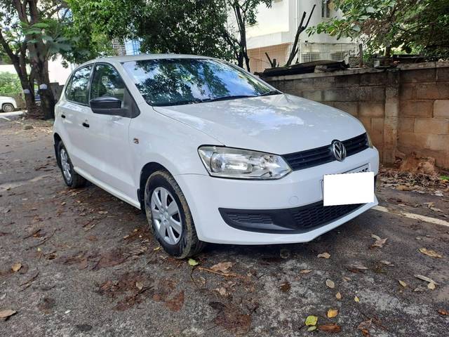 https://images10.gaadi.com/usedcar_image/4240457/original/processed_c2013f2bee40cdc991f87ec94e34893f.jpg?imwidth=6400