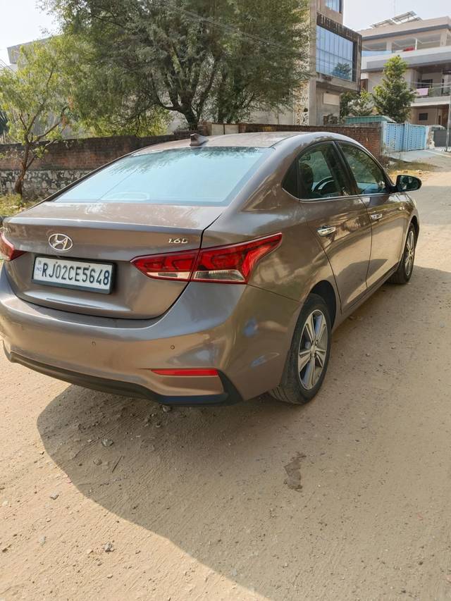 https://images10.gaadi.com/usedcar_image/4240458/original/319504f8823401a35d3996fdaa9a47dd.jpg?imwidth=6401