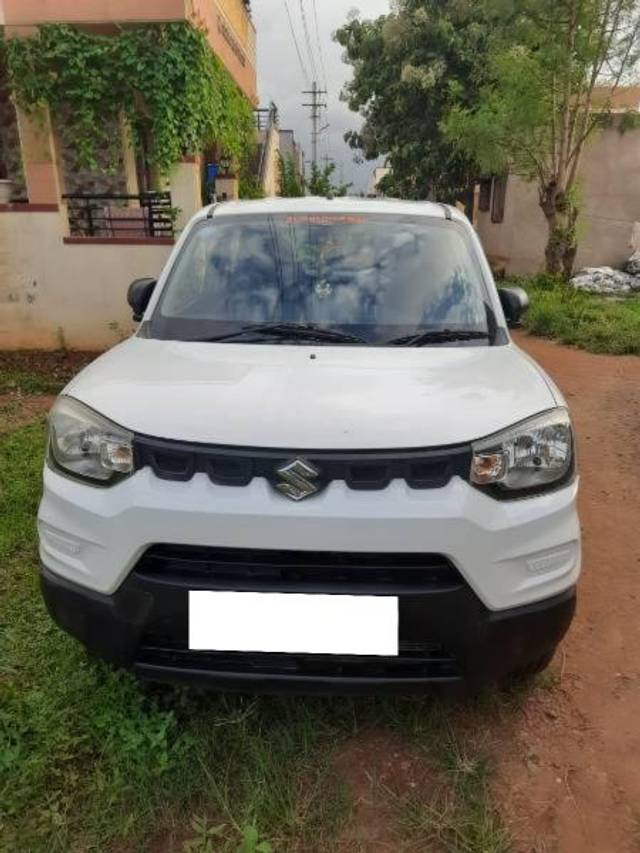 https://images10.gaadi.com/usedcar_image/4240467/original/processed_c0d1cb6f-f774-403b-98f8-c0739fae4bb7.jpg?imwidth=6400