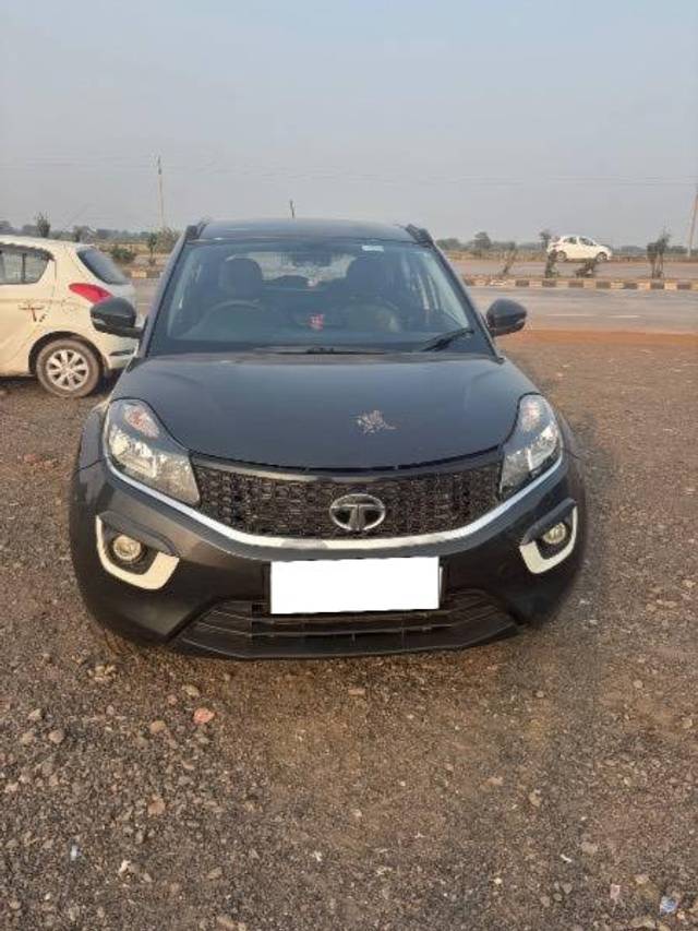 https://images10.gaadi.com/usedcar_image/4240511/original/processed_0a8b96a1-7f7c-4c2c-a4c6-4f264e9b87e7.jpg?imwidth=6400