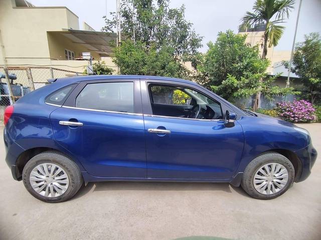 https://images10.gaadi.com/usedcar_image/4240530/original/processed_15139529de3385e7a9185de6f04535a8.jpg?imwidth=6401