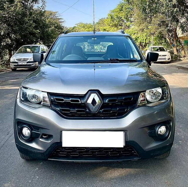 https://images10.gaadi.com/usedcar_image/4240533/original/processed_81001a0e934c43c03052966e70b70e4a.jpg?imwidth=6400