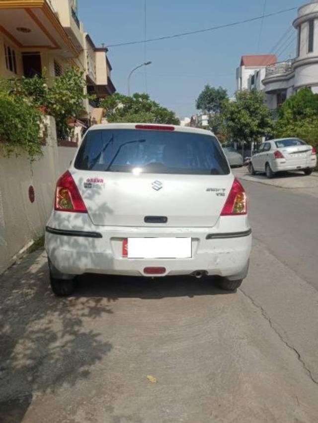 https://images10.gaadi.com/usedcar_image/4240535/original/processed_17feeb37-d7f0-4b10-9a4f-43135ca039a4.jpg?imwidth=6400