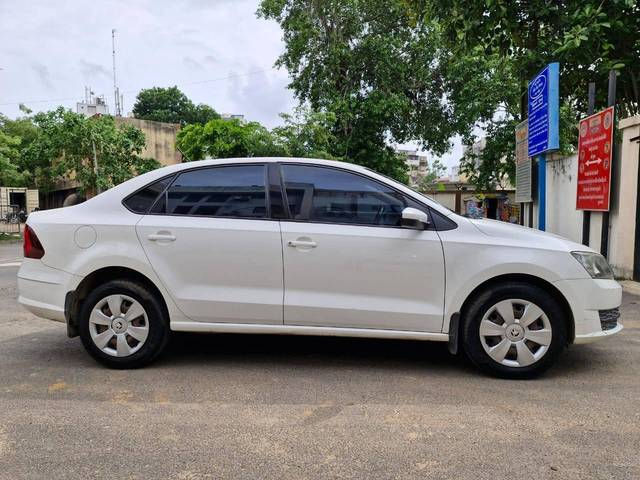 https://images10.gaadi.com/usedcar_image/4240601/original/processed_936bccdec516bcd8fb88a95b46ee13d2.jpg?imwidth=6401