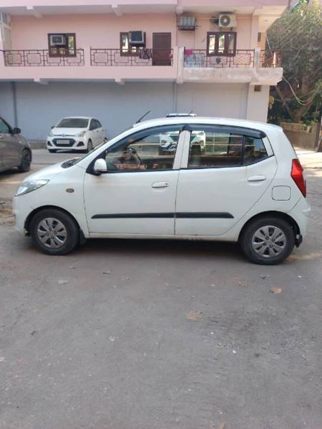 https://images10.gaadi.com/usedcar_image/4240606/original/09dd27170fec49760ac51e5631f74f06.jpg?imwidth=6402