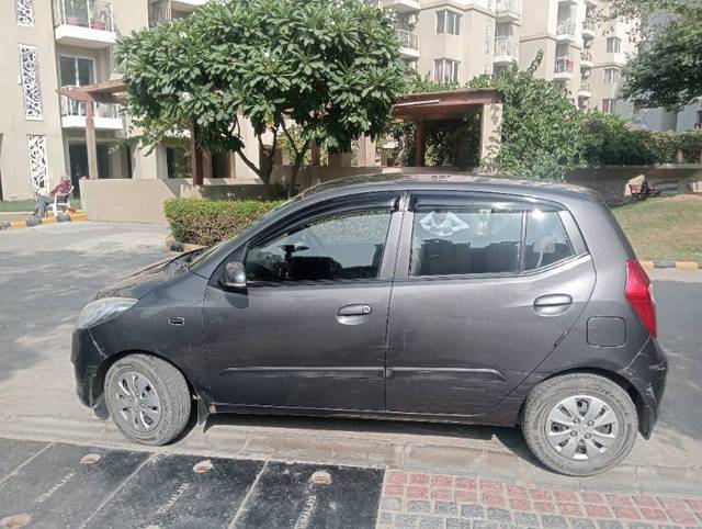 https://images10.gaadi.com/usedcar_image/4240608/original/e6f2cc6c2a2059037d4eba2a1309ce31.jpg?imwidth=6402