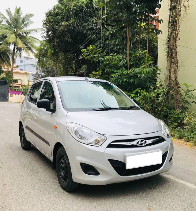 https://images10.gaadi.com/usedcar_image/4240647/original/processed_0a36f92e4e6114ddcc05026b36a06bae.jpeg?imwidth=6400