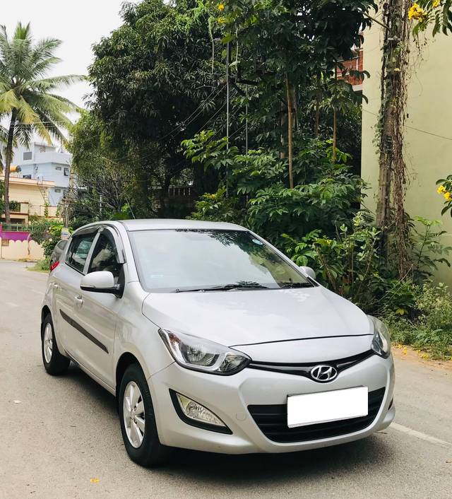 https://images10.gaadi.com/usedcar_image/4240666/original/processed_3ce3321bc222f7b52739d50848f7cfaa.jpeg?imwidth=6400