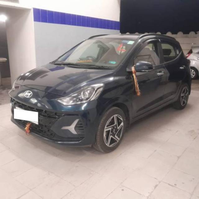 https://images10.gaadi.com/usedcar_image/4240675/original/processed_34bfd8db-2ca0-4f56-8288-83bd1b5f55a0.jpg?imwidth=6402