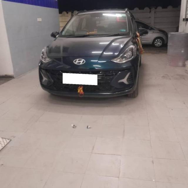 https://images10.gaadi.com/usedcar_image/4240675/original/processed_621d5449-c7a7-4e43-9764-384fe20cbcea.jpg?imwidth=6401