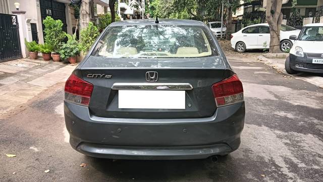 https://images10.gaadi.com/usedcar_image/4240711/original/processed_48d2f0f6d75567b943a4a78a96094b69.jpg?imwidth=6401