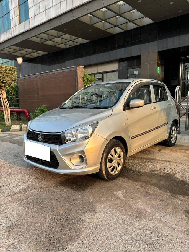 https://images10.gaadi.com/usedcar_image/4240712/original/processed_0d3995e654093cbfdf8006c25c08b916.jpg?imwidth=6402