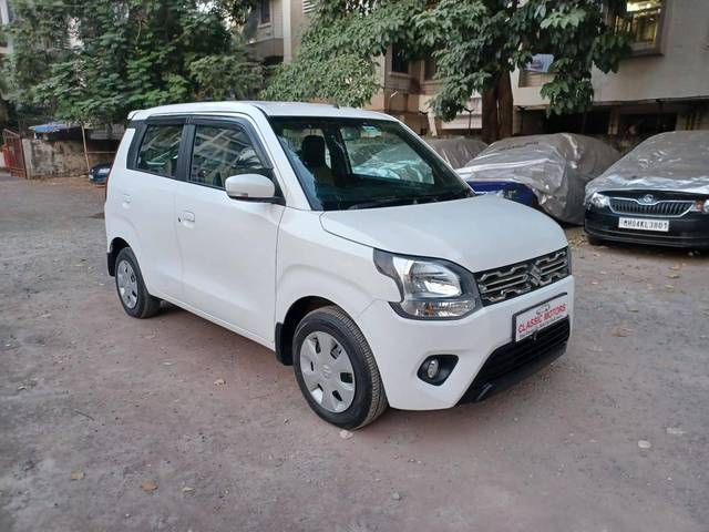 https://images10.gaadi.com/usedcar_image/4240719/original/processed_431b933d7cef98e0dd4ead0df04dbb74.jpeg?imwidth=6400