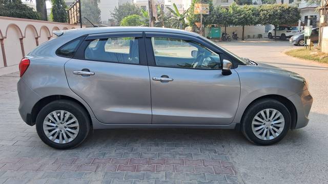 https://images10.gaadi.com/usedcar_image/4240721/original/processed_1ddc36c929ea689c0534684b573f5030.jpg?imwidth=6401