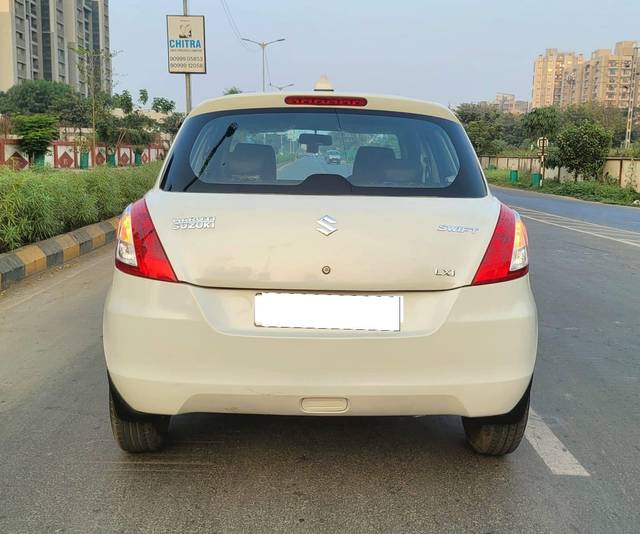 https://images10.gaadi.com/usedcar_image/4240831/original/processed_e3f296a790ead6928e9f3503f63979a7.jpg?imwidth=6402