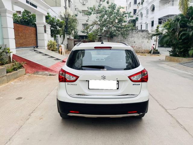 https://images10.gaadi.com/usedcar_image/4240892/original/processed_804c92037b715c63b77397a33f6dd1e2.jpg?imwidth=6401