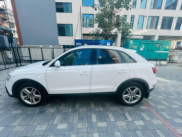 https://images10.gaadi.com/usedcar_image/4240933/original/processed_ce43dcb2-f594-46fc-8ceb-9dbdb4115b92.jpg?imwidth=6401