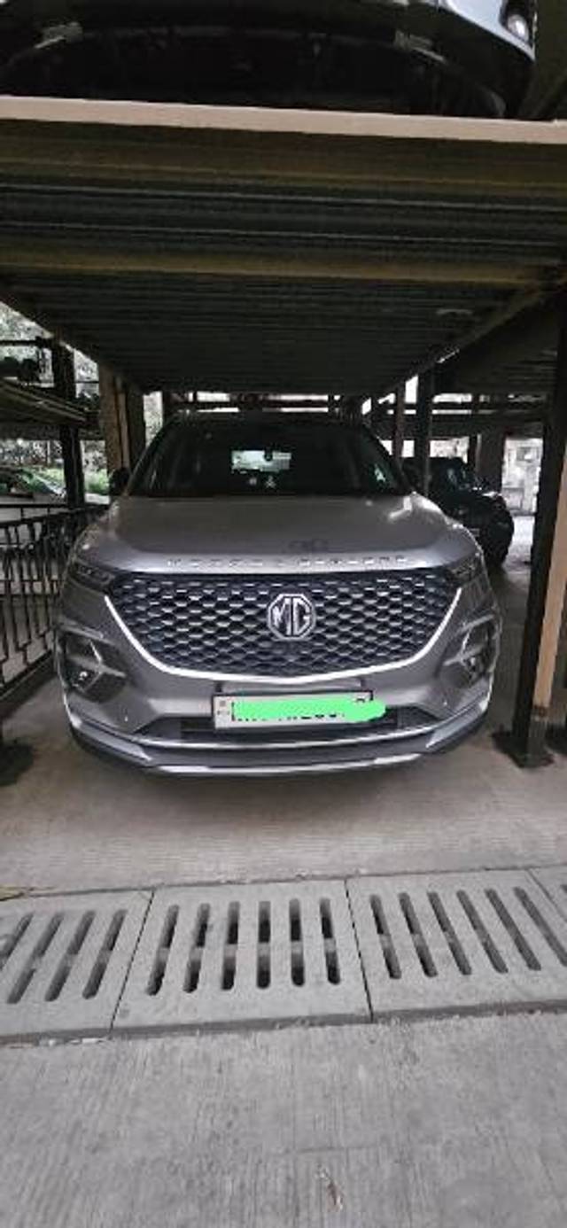 https://images10.gaadi.com/usedcar_image/4240981/original/df1c150b4e8117dfd70e7acddc0888af.jpg?imwidth=6400